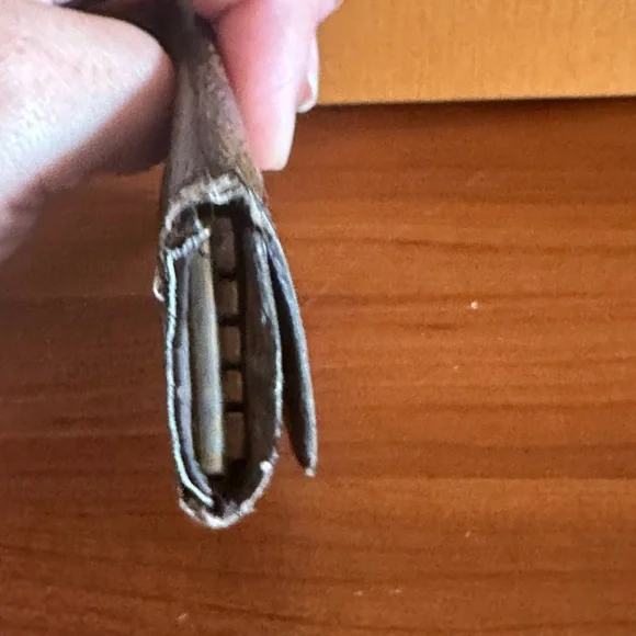 Louis Vuitton Damier Ebene Brown Checkered Key Holder Men or Women - Picture 11 of 16